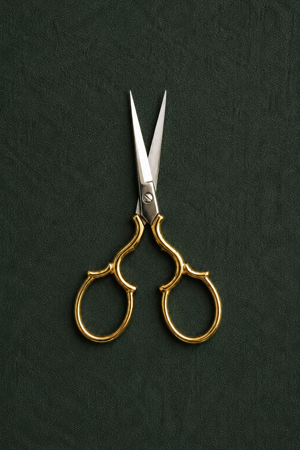 Luna Golden Needlepoint Scissors