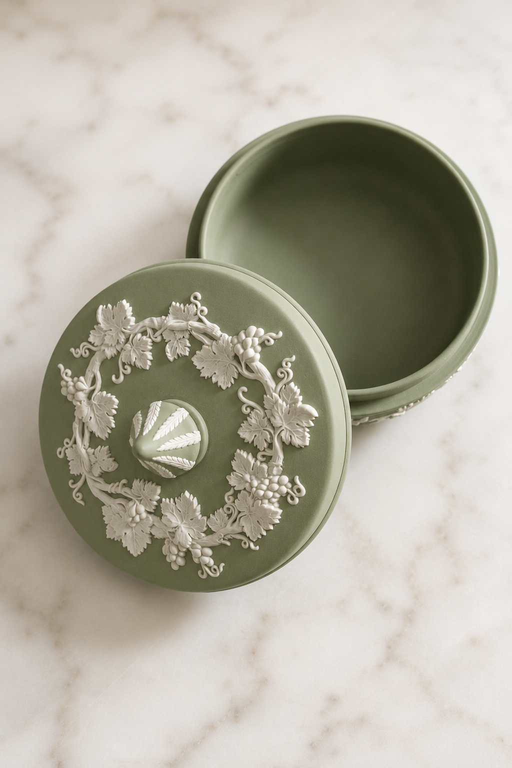 Antique Wedgwood Green Ort Jar