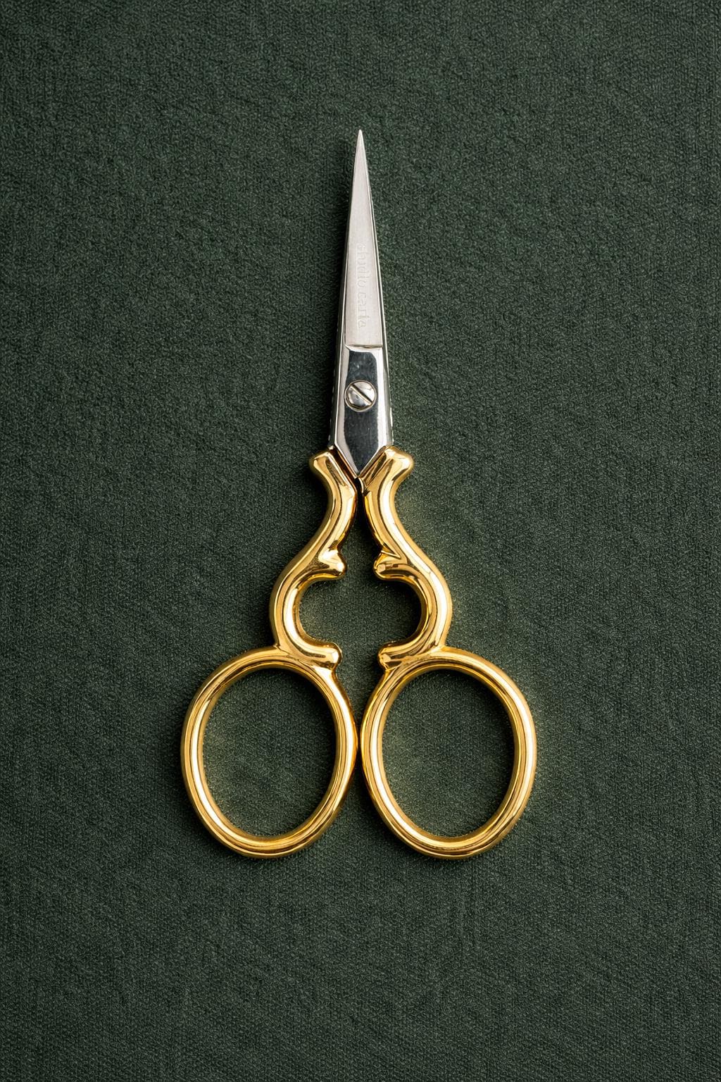 Golden Florentine Needlepoint Scissors
